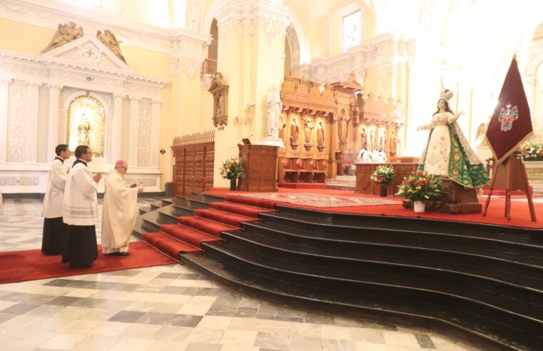 Autoridades de Arequipa renuevan su compromiso en sesión solemne