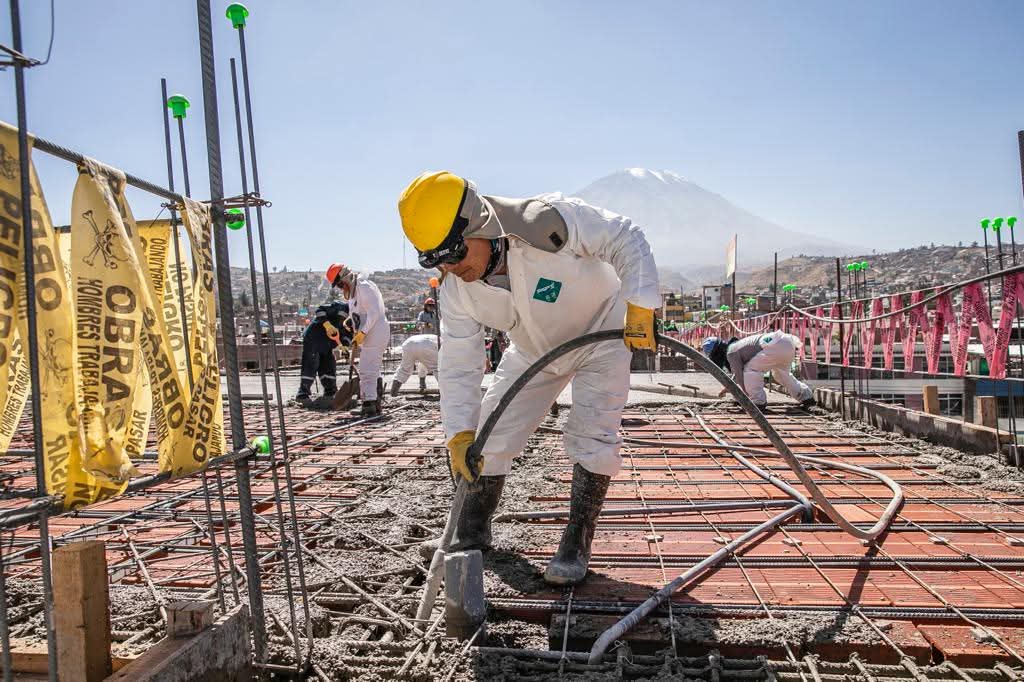 Obra que debió terminar en un año lleva 3 y hasta duplicó presupuesto