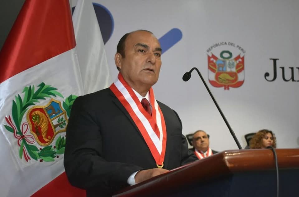 JNJ resolvió iniciar proceso de vacancia contra Gino Ríos