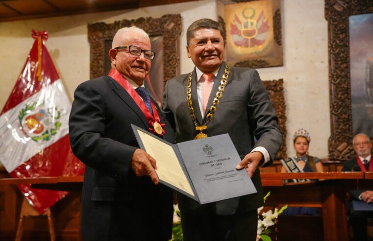 Francisco Martínez Benavides: 56 años sanando vidas con amor y entrega