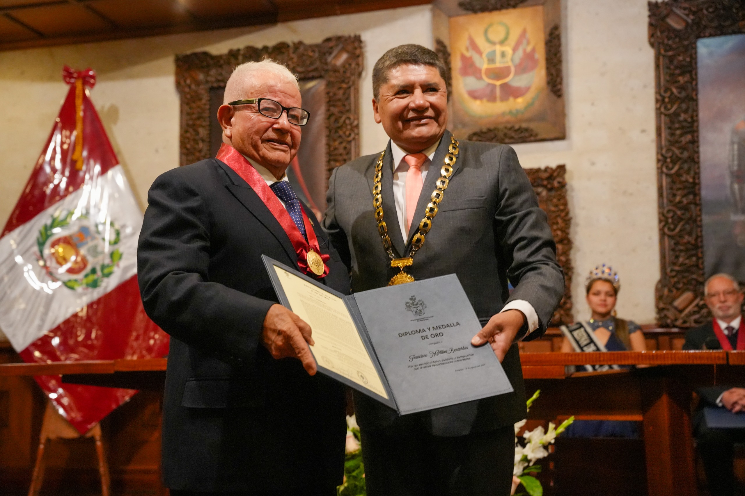 Francisco Martínez Benavides: 56 años sanando vidas con amor y entrega