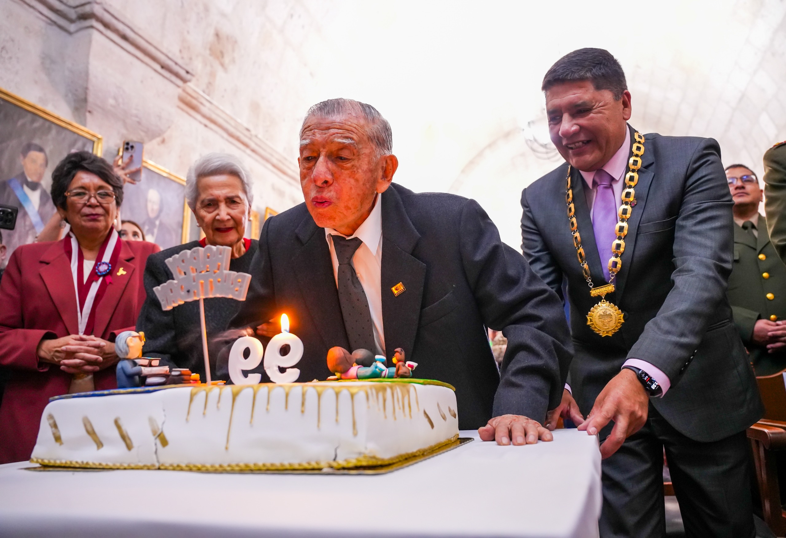 Creador de Coquito: “El español es el idioma para hablar con nuestro Dios”