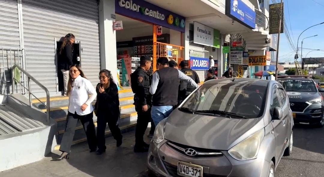Malvivientes roban más de 70 mil dólares y se dan a la fuga por la congestionada Mariscal Castilla