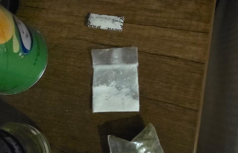 Hallan armas y droga vinculadas a “Los Buitres de la Capital”