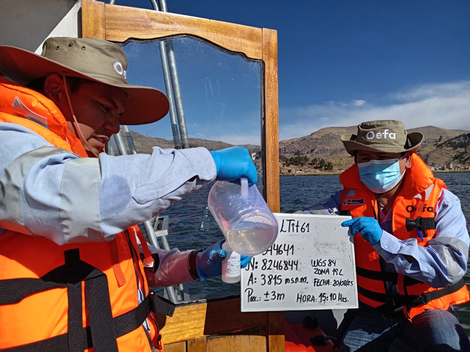 OEFA realizó monitoreo de calidad del agua en las islas flotantes de los Uros