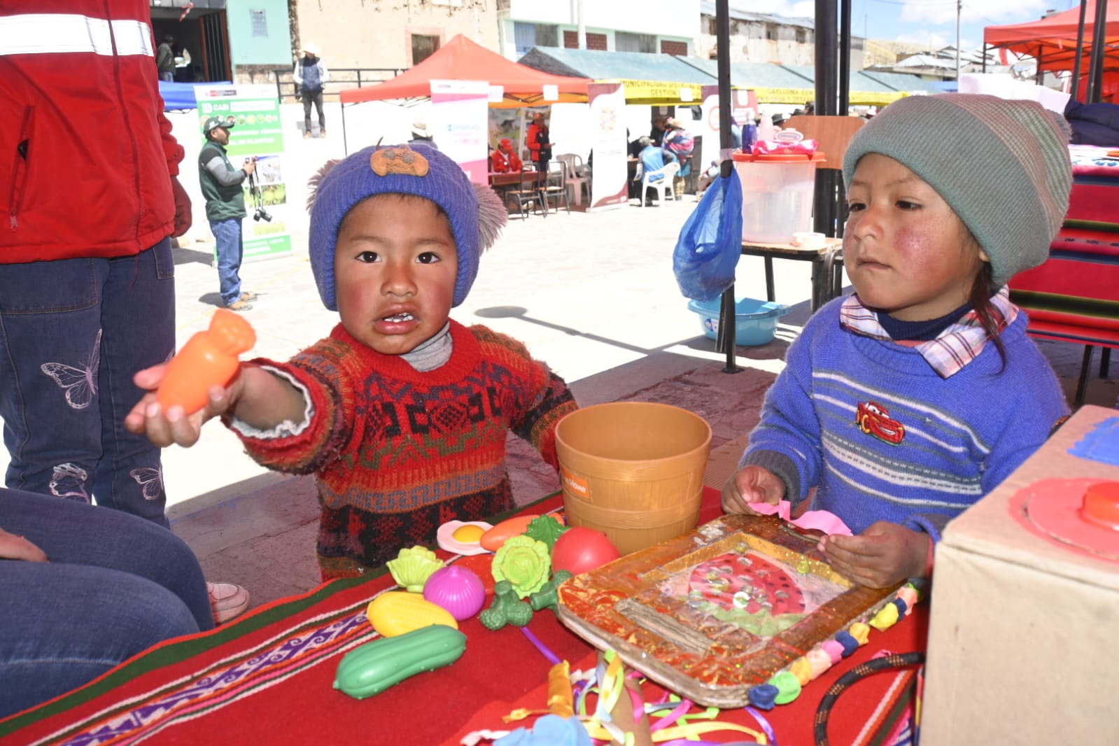 Pobladores de Jachana recibieron atención integral en caravana