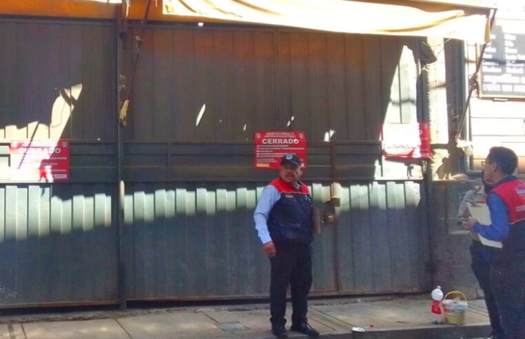 Bustamante y Rivero recupera vía de vehículos usados en Av. Dolores