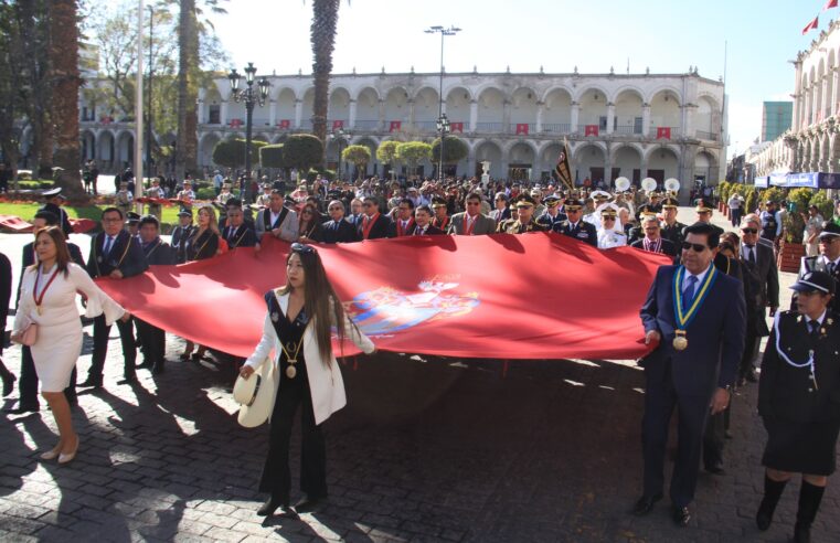 Paseo del estandarte, símbolo de identidad de los arequipeños