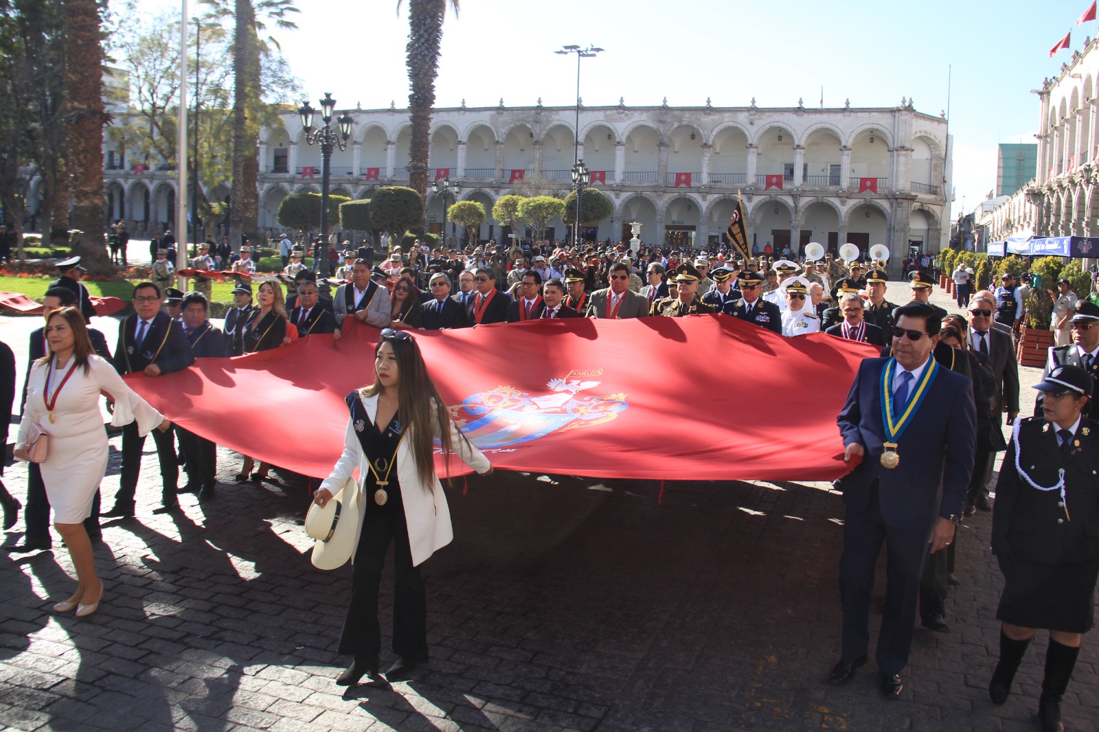Paseo del estandarte, símbolo de identidad de los arequipeños