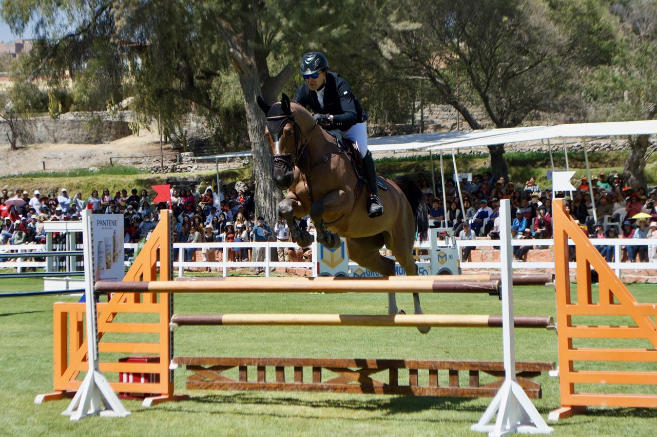 Concurso ecuestre internacional de salto en homenaje a Arequipa