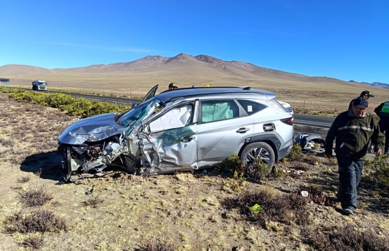 Choque en carretera Panamericana Sur deja tres heridos