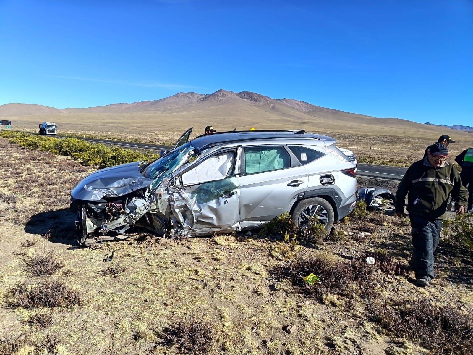 Choque en carretera Panamericana Sur deja tres heridos
