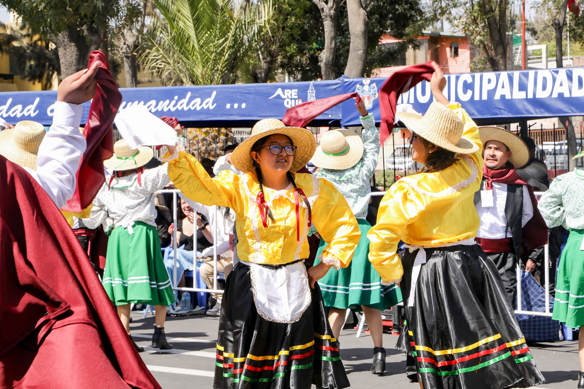 La fiesta de los arequipeños se traslada a la Av. Independencia