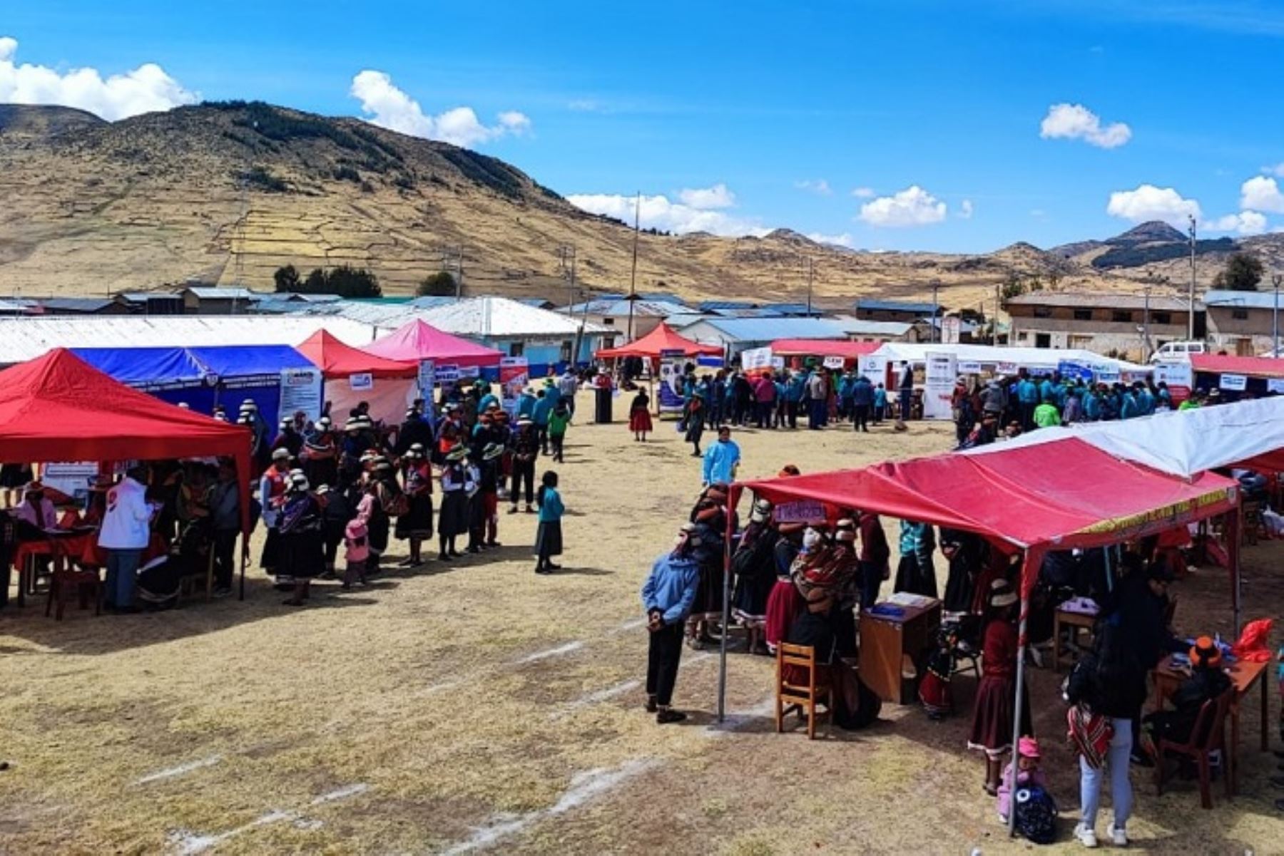 Poblados de Cotabambas recibieron más de 3 000 atenciones sociales