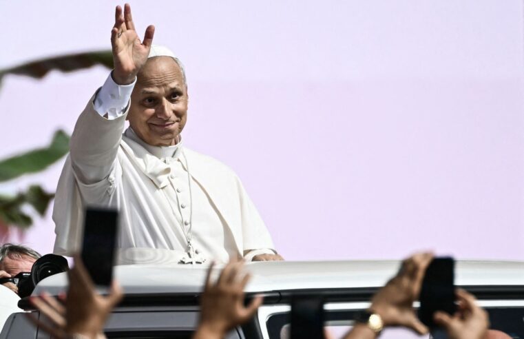 ESPAÑA ESTUDIO EL PAPA.