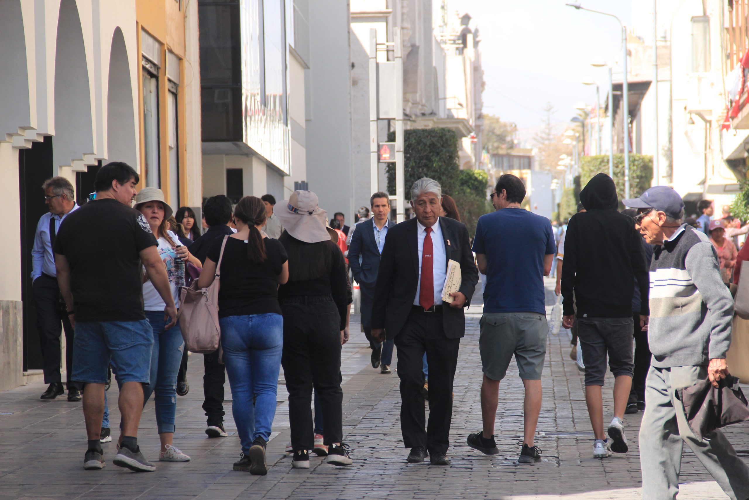 No más tontos en un país rico