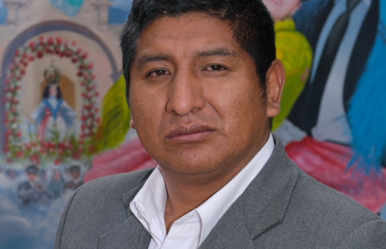 Fernando Chuquipiunta y su “Galería histórica de Moho”