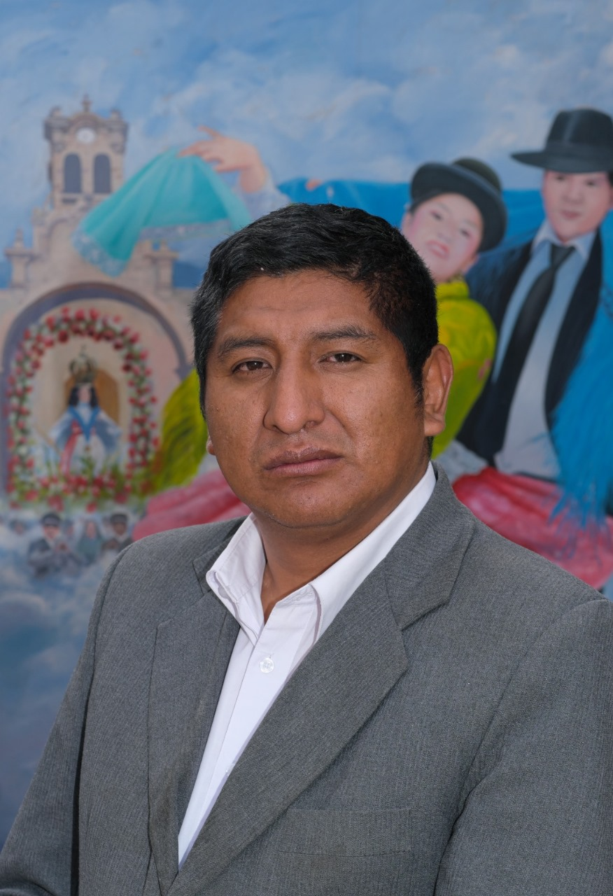 Fernando Chuquipiunta y su “Galería histórica de Moho”