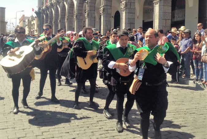 ¡No te pierdas HOY el pasacalle tradicional de tunos!