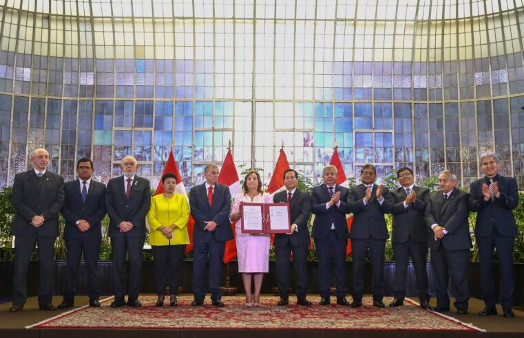 Gobierno oficializa ley de amnistía a  FF.AA., PNP y comités de autodefensa