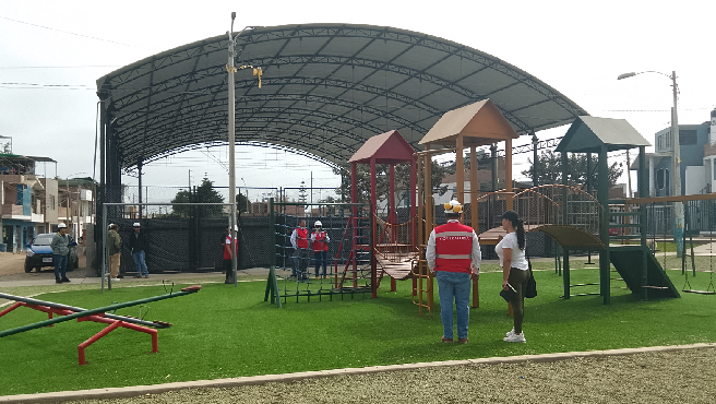 Advierte deficiencias y trabajos inconclusos en obra deportiva