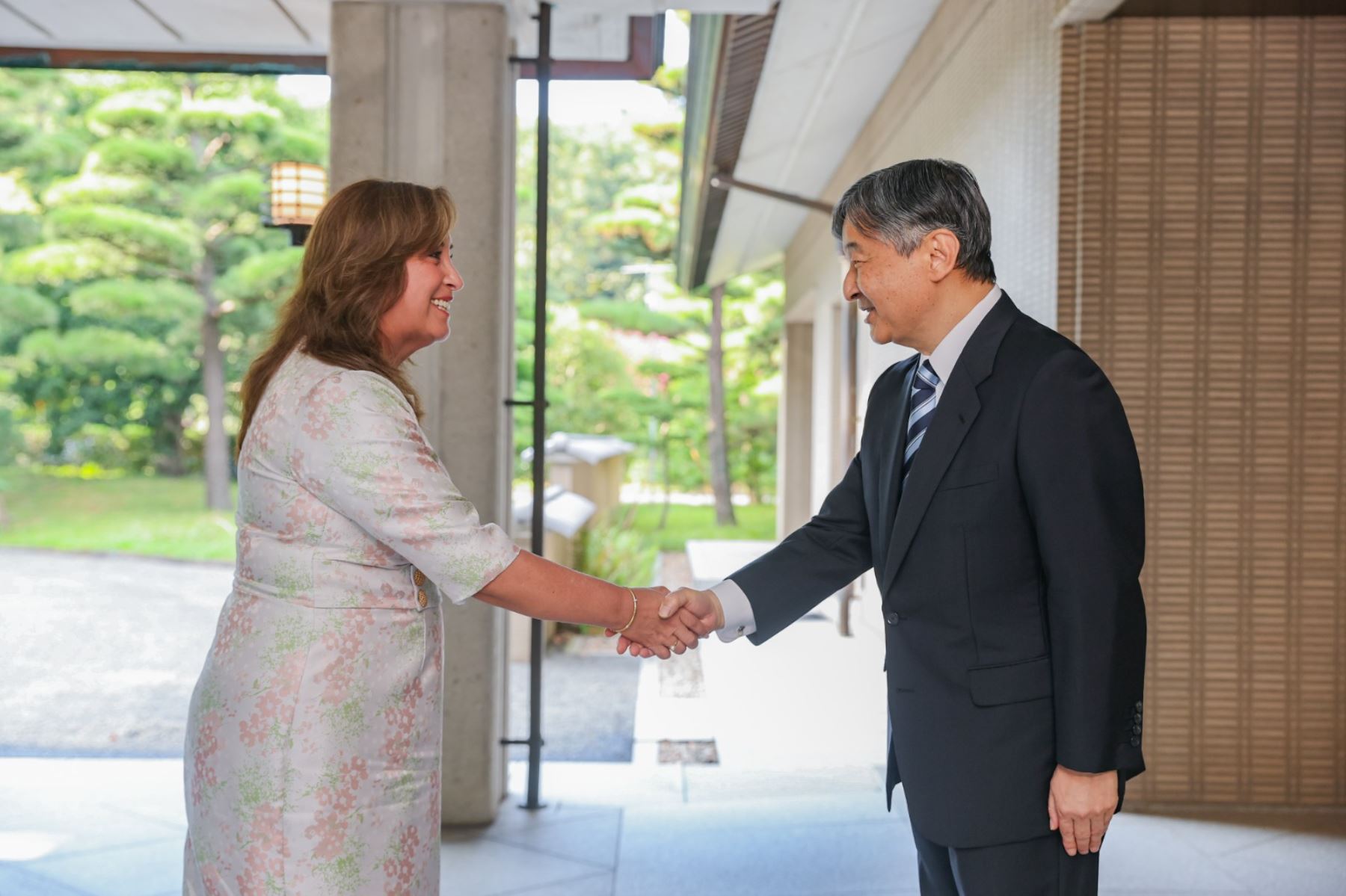 Boluarte en audiencia con emperador Naruhito