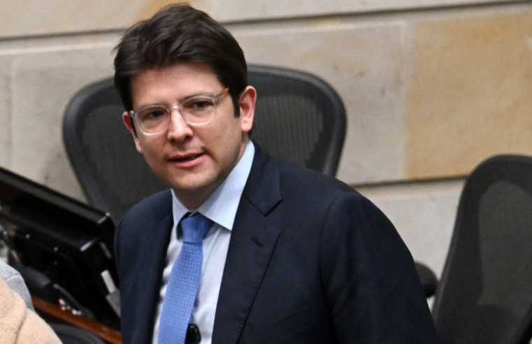 Senador colombiano Miguel Uribe en «condición crítica» por hemorragia