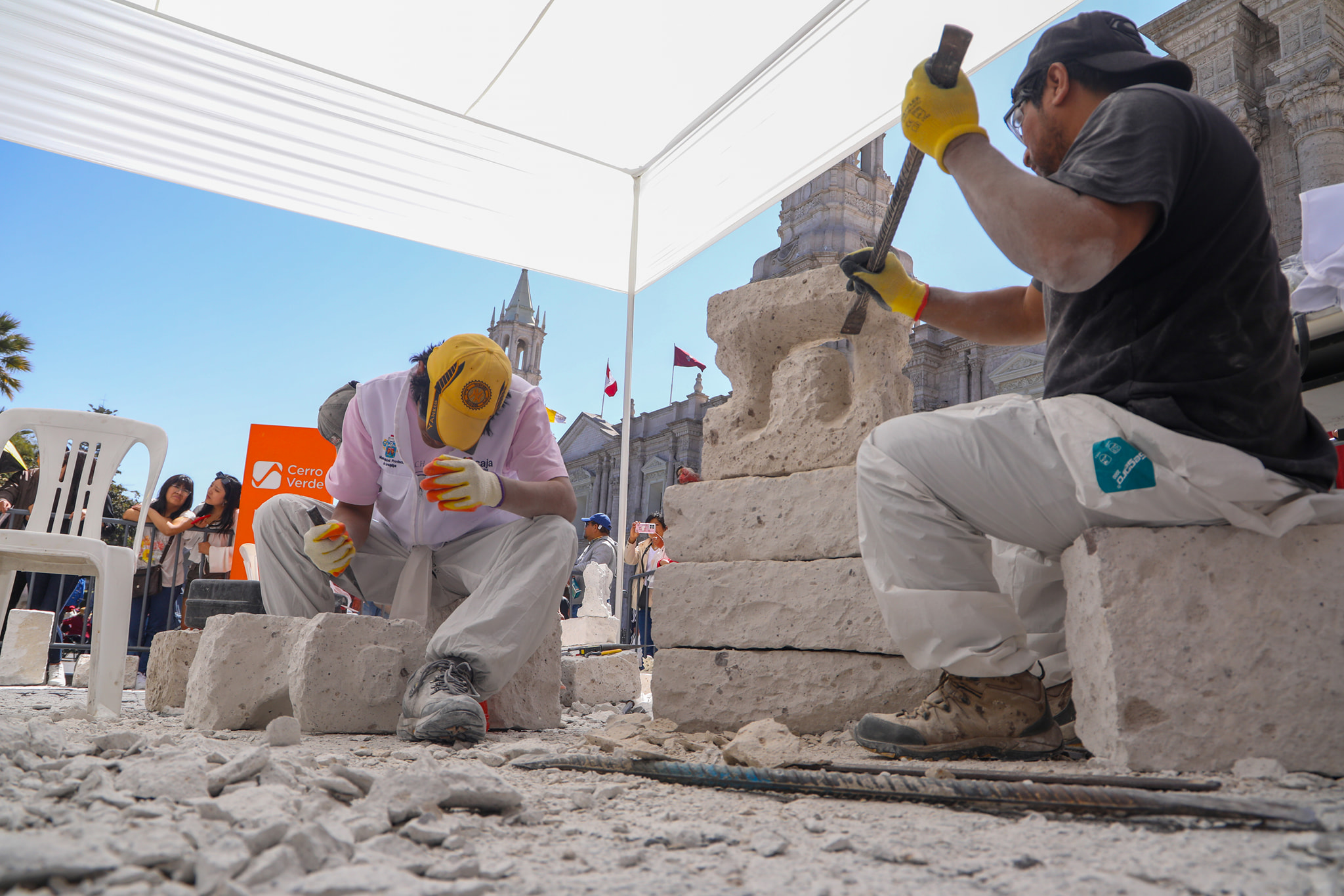 Destreza tradicional en vivo llega a la Plaza de Armas con 86 artistas