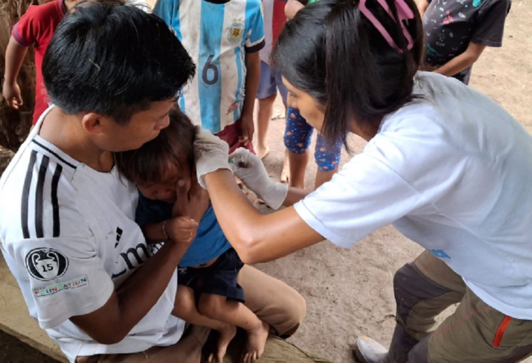 Quince brigadas atienden casos de tos feria en comunidades indígenas