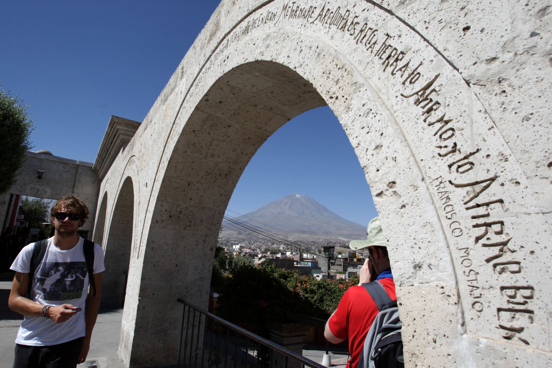 “Fenómeno papal” impulsa y beneficia al turismo en Arequipa