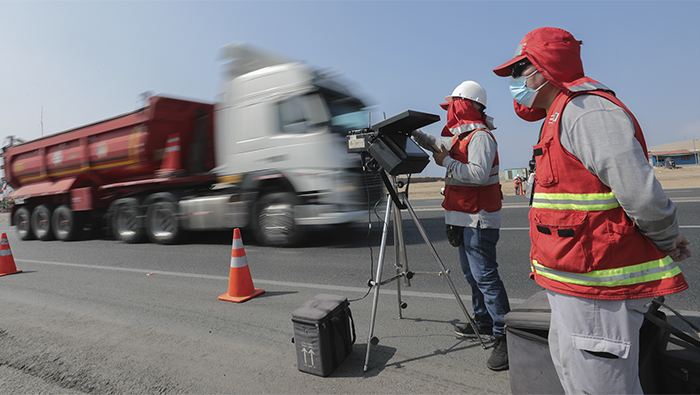 Fiscalizan en agosto límites máximos de velocidad en carreteras de Arequipa
