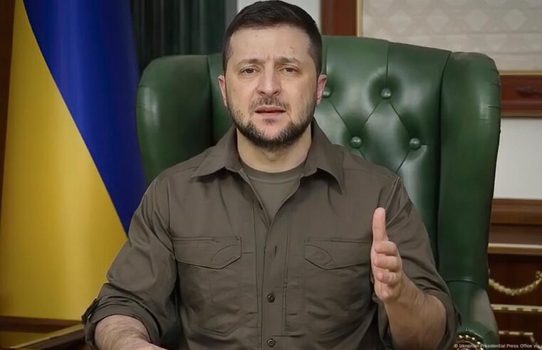 Zelenski rechaza entregar territorio a Rusia antes de cita entre Trump y Putin