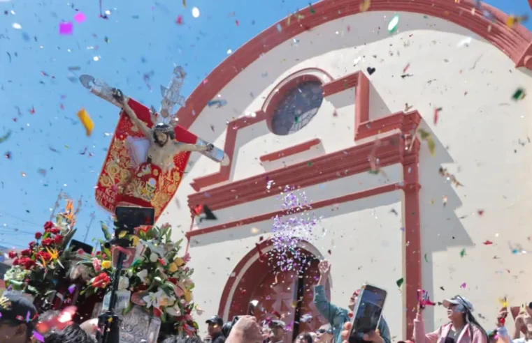 Miles recorren más de 90 kilómetros para honrar al Señor de Locumba