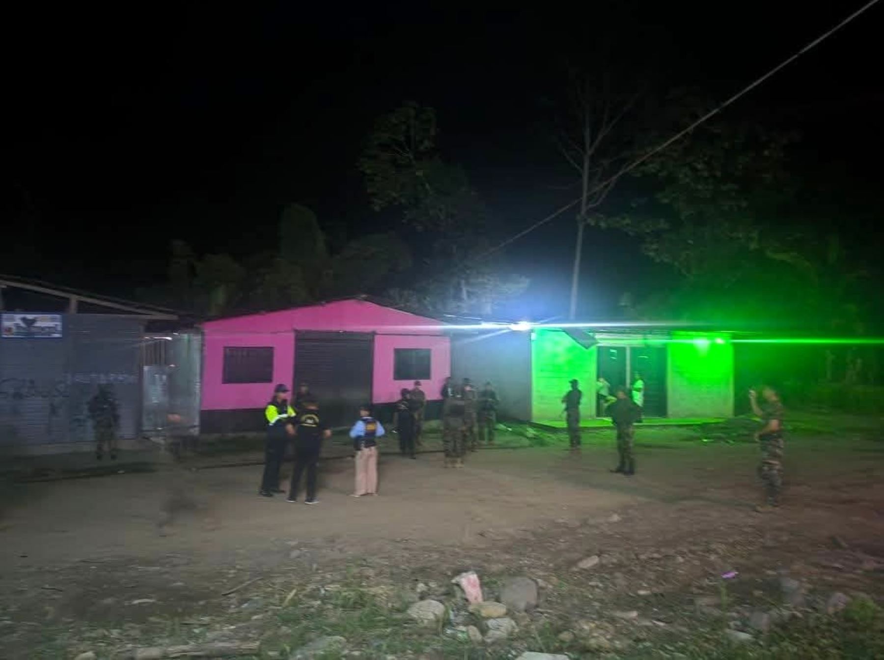 Un policía y dos civiles fallecen tras una balacera en Natividad