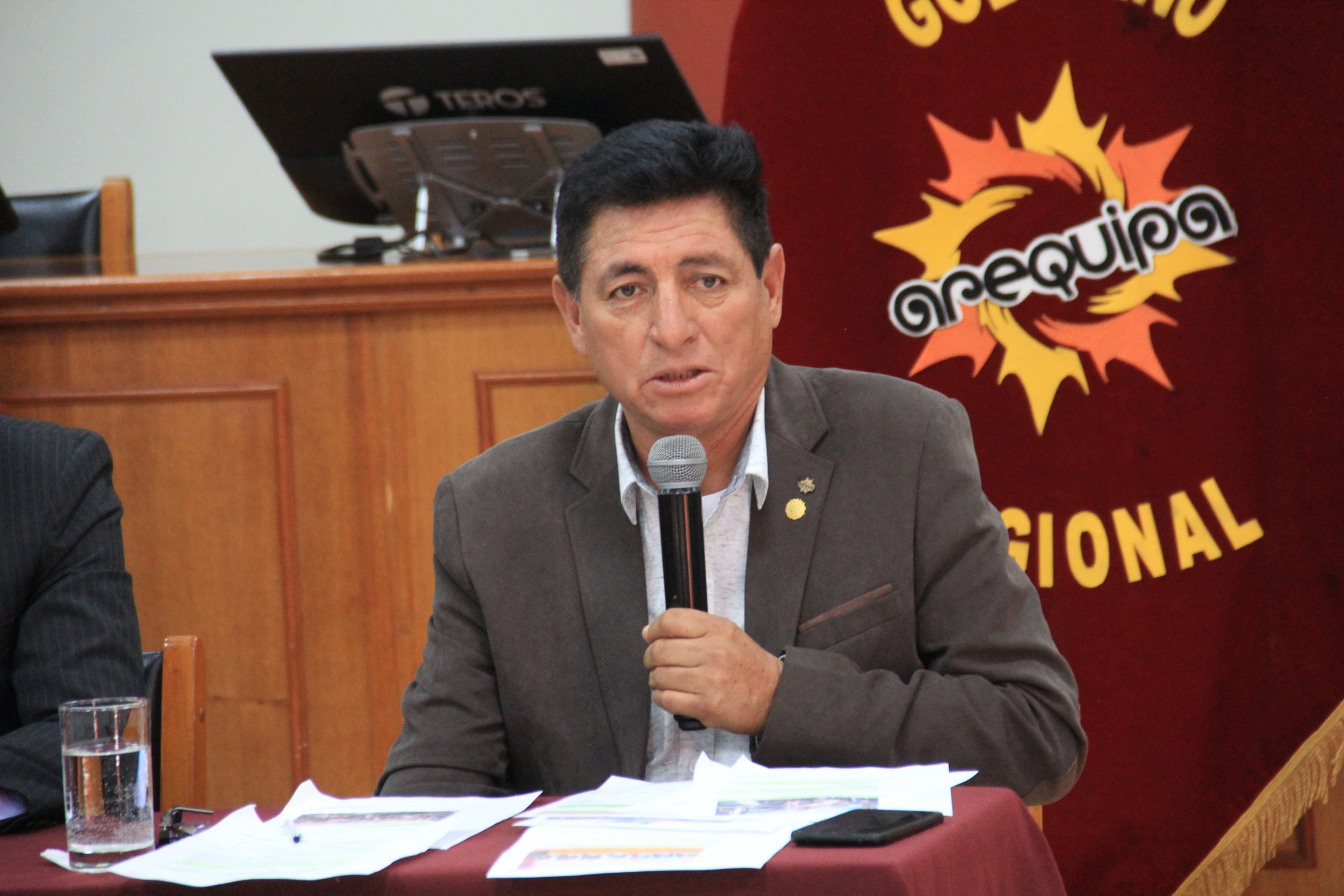 Buscan implementar equipos biométricos para control de extranjeros ilegales