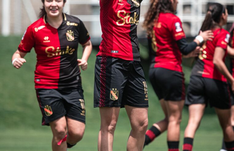 Las «Leonas del Sur» ganaron y buscan la «liguilla»