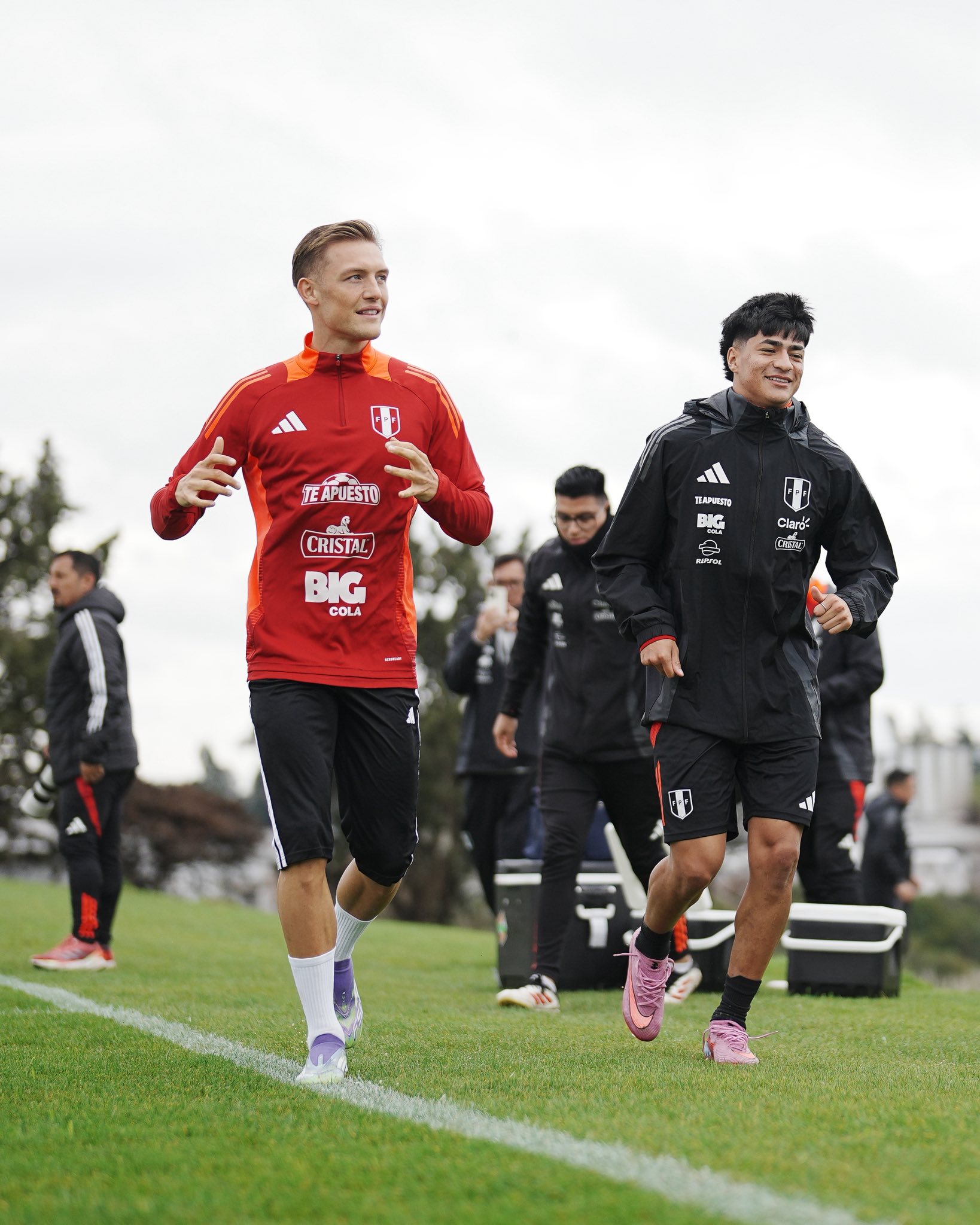 Kenji Cabrera con chances de ser titular ante Uruguay