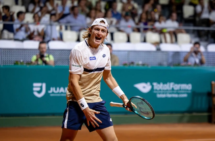 Perú tiene un campeón de tenis mundial, Buse campeón en España