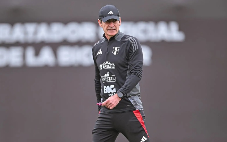 Oscar Ibáñez confirmó que salió de la selección por decisión de Ferrari