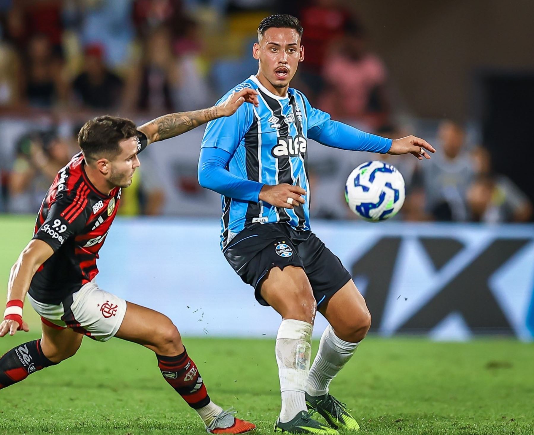 Noriega recibe elogios luego del debut con el Gremio de Brasil