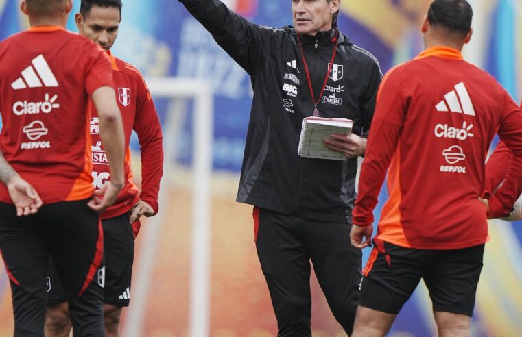 La selección peruana busca nuevo entrenador