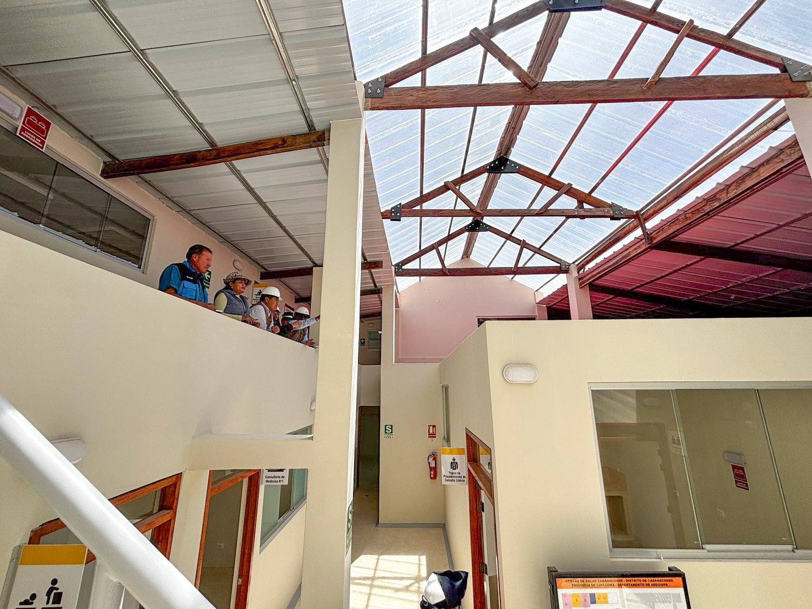 Obras en centro de salud de Cabanaconde avanza sin ambulancia prometida