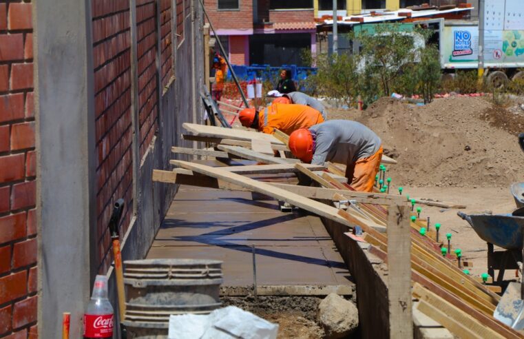 Aceleran obras de mejoramiento de movilidad urbana en Cayma