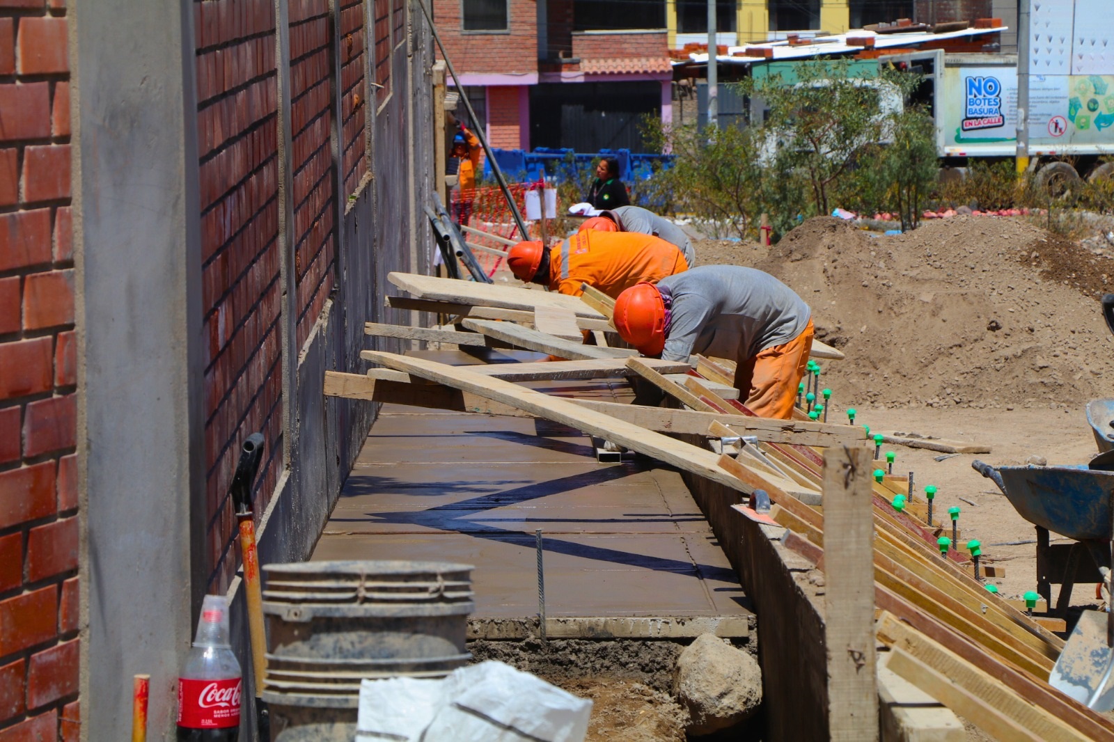 Aceleran obras de mejoramiento de movilidad urbana en Cayma