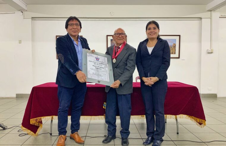 Otorgan reconocimiento especial a destacado artista arequipeño