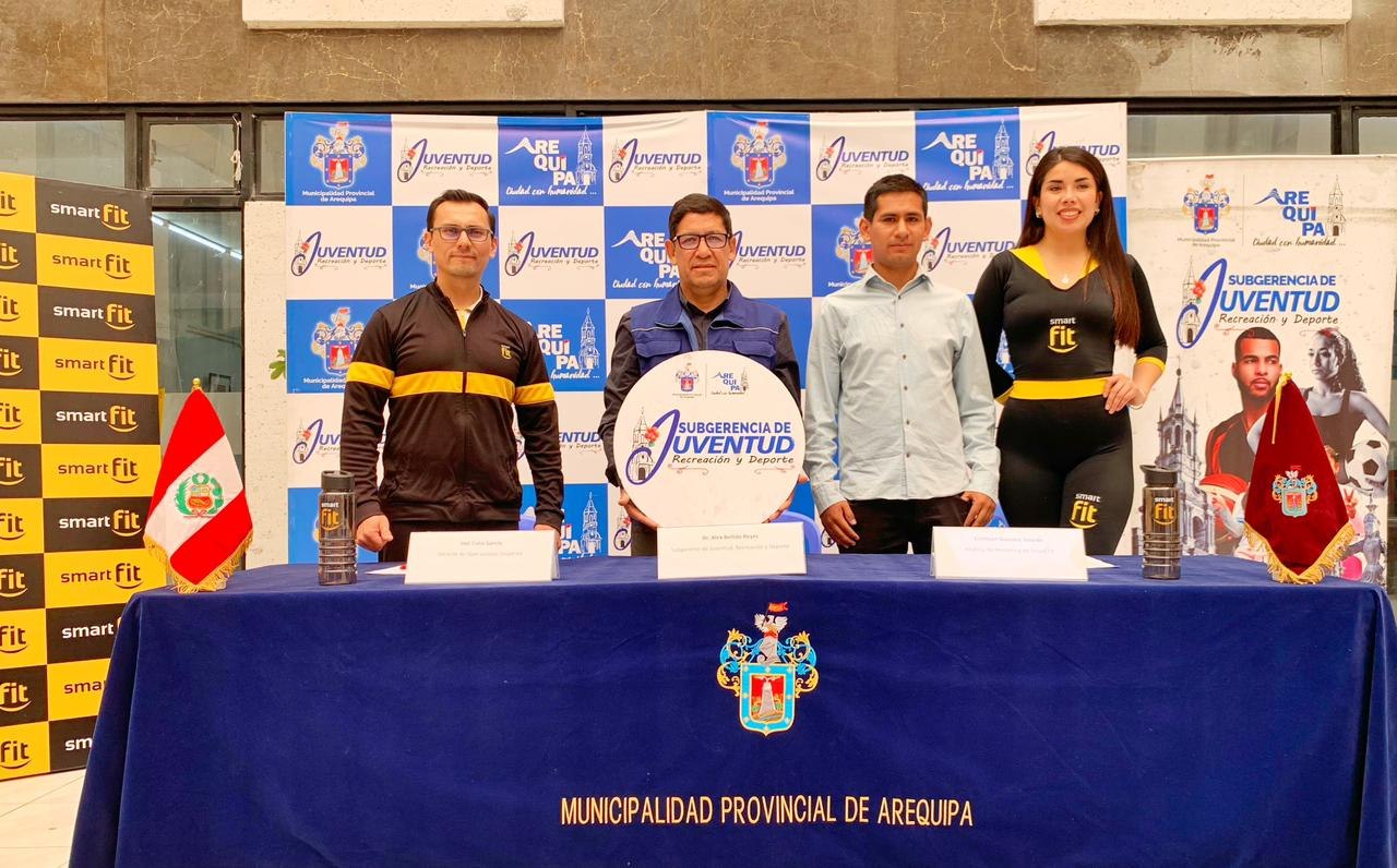 Bailetón en la Plaza de Armas espera reunir a más de mil