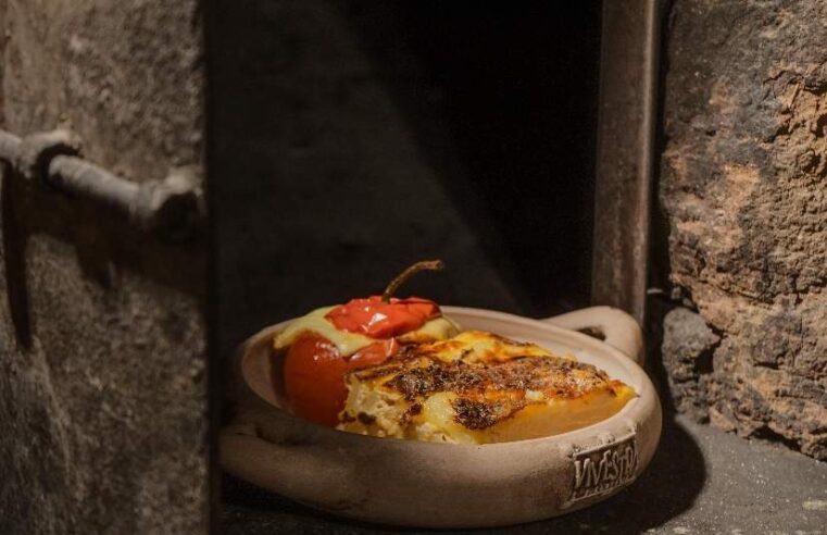 CONSERVA LAS RAÍCES DE LA COMIDA AREQUIPEÑA