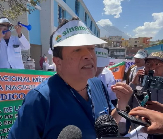 Trabajadores de EsSalud cuestionan maniobras en plena huelga nacional