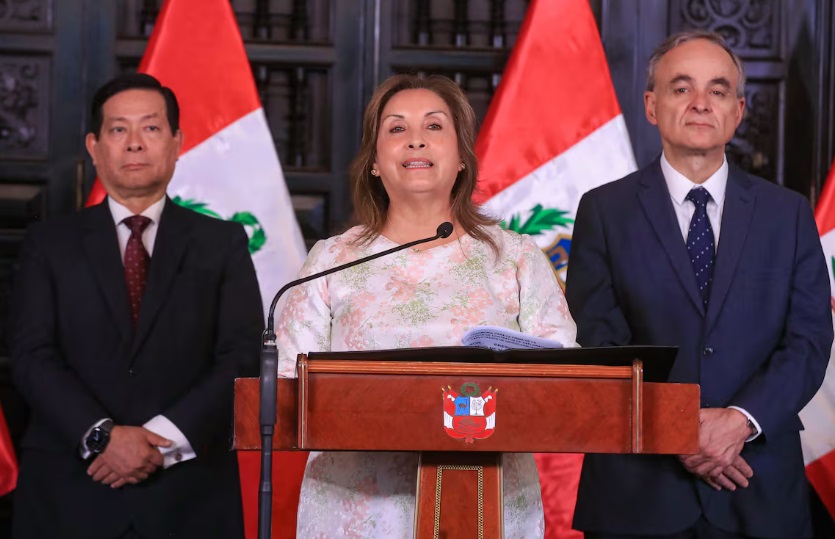 Boluarte desafía al Ministerio Público: “No nos distraen sus carpetas fiscales”