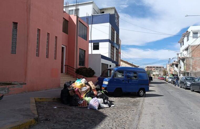 Paucarpata: Falta  de agua, inseguridad y falta de recojo de basura